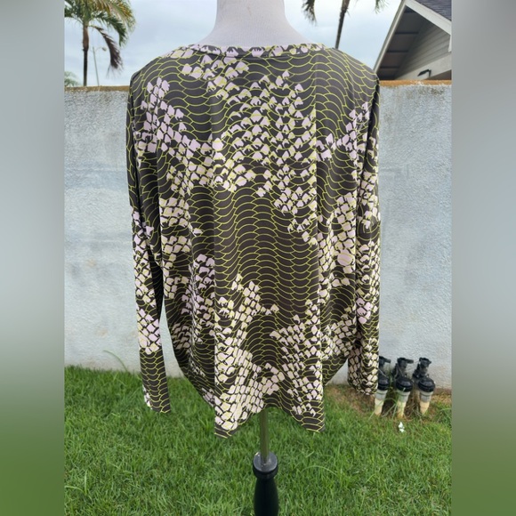 PreOwned Manuhealii Blouse Long Sleeves Green Hawaiian Print Women's Small - Picture 2 of 5